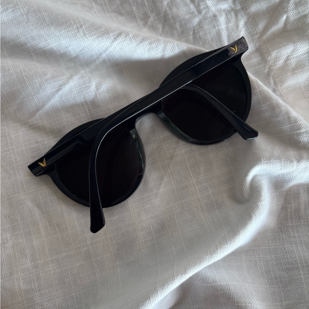Gentle Monster Black Sunglasses with Gold Accents - Picture 2 of 9